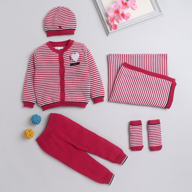 New Born Cotton Baby Set For All Season With Cardigan, Pajama, Cap and Pair of Socks and Blanket