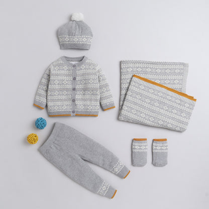 New Born Cotton Baby Set For All Season With Cardigan, Pajama, Cap and Pair of Socks and Blanket