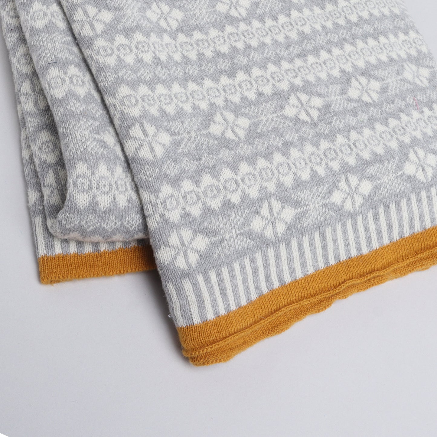 Yellow Apple Knitted Baby Blanket | Soft Warm Jacquard Baby Wrap for Newborns