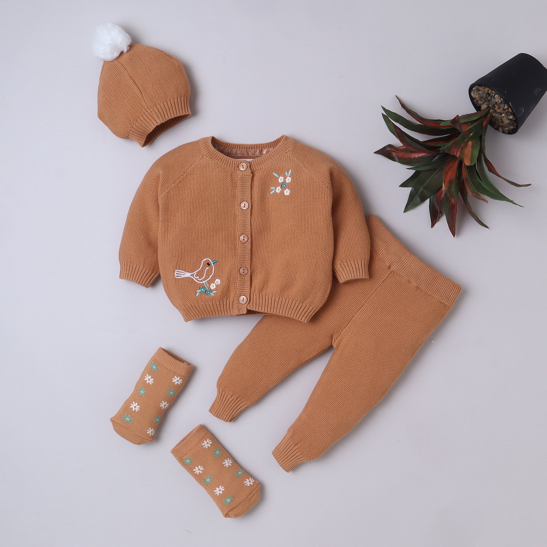 Baby Outfit Set – All Season Knitwear | Warm, Soft & Lightweight